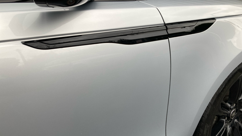 Land Rover Range Rover Velar 2.0 D200 R-Dynamic HSE 5dr Auto Diesel Estate